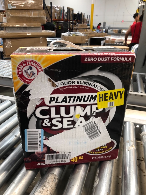 Photo 3 of Arm & Hammer Clump & Seal Platinum Litter, Multi-Cat, 40 Lbs