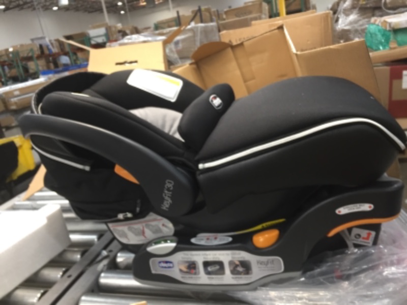 Photo 1 of Chicco Key Fit 30 Zip Air Infant Q Collection Car Seat - Black