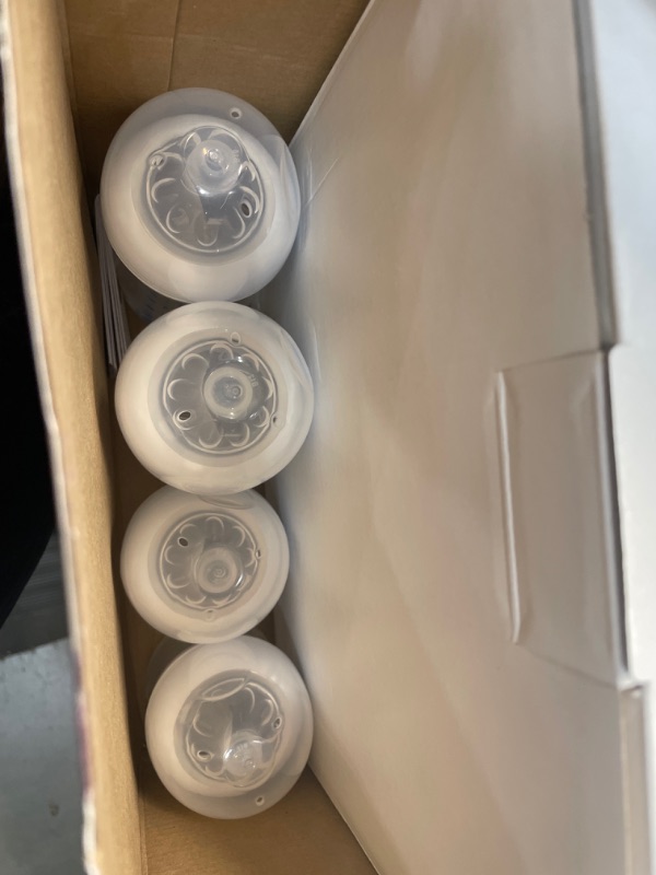 Photo 1 of Philips AVENT Natural Baby Bottle with Natural Response Nipple, 4 Count
