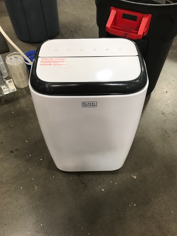 Photo 1 of Parts only
BLACK+DECKER BPP10WTB Portable Air Conditioner with Remote Control, 10,000 BTU SACC/CEC (14,000 BTU ASHRAE), does not get cold
