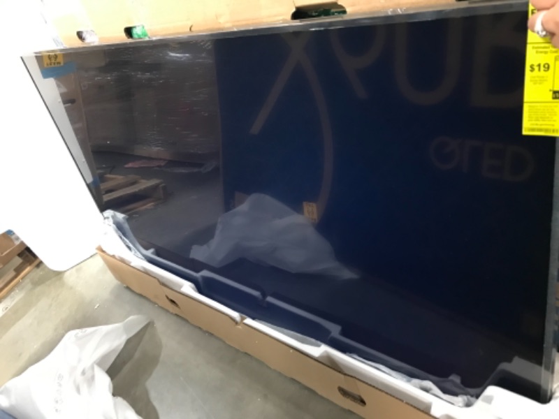 Photo 4 of NOT FUNCTIONAL - SAMSUNG QN65Q60RAFXZA Flat 65" QLED 4K Q60 Series (2019) Ultra HD Smart TV with HDR and Alexa Compatibility
