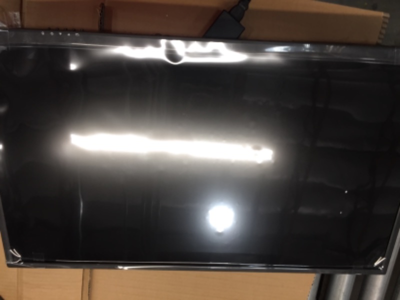 Photo 2 of BROKEN  Sceptre 32" Class HD (720P) LED TV (X322BV-SR)