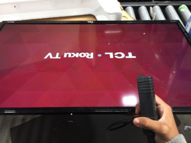 Photo 2 of TCL 32S325 32 Inch 720p Roku Smart LED TV (2019)