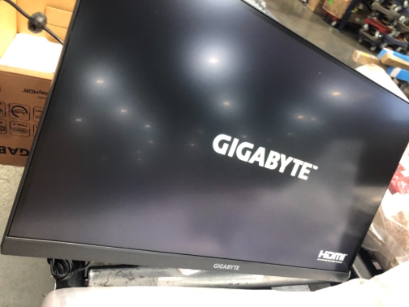 Photo 3 of GIGABYTE M27Q 27" 170Hz 1440P -KVM Gaming Monitor