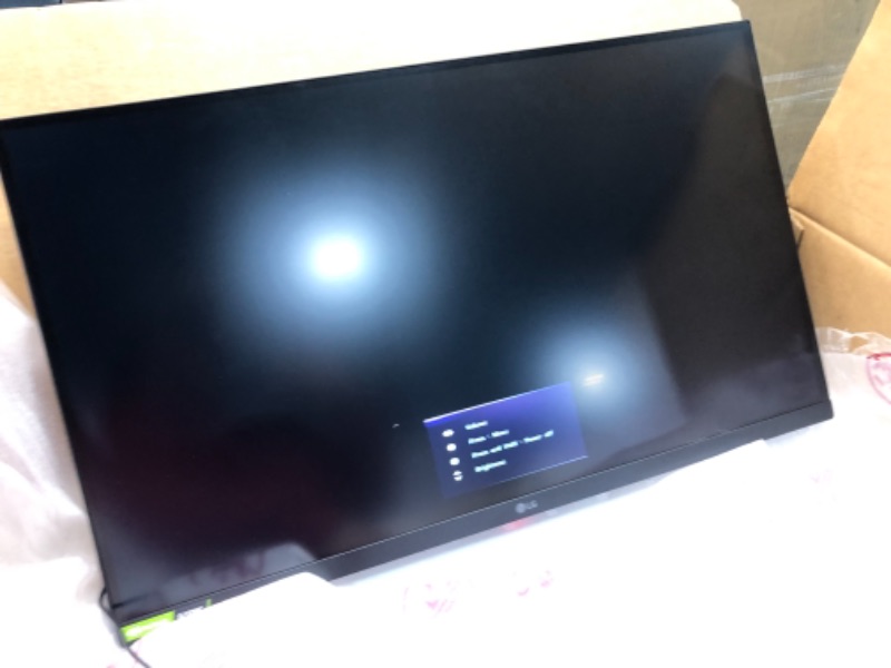 Photo 2 of LG 27GP850-B Ultragear Gaming Monitor 27” QHD (2560 x 1440) Nano IPS Display, 1ms Response Tim, 165Hz Refresh Rate, NVIDIA G-SYNC Compatible, AMD FreeSync Premium, Tilt/Height/Pivot Adjustable Stand
