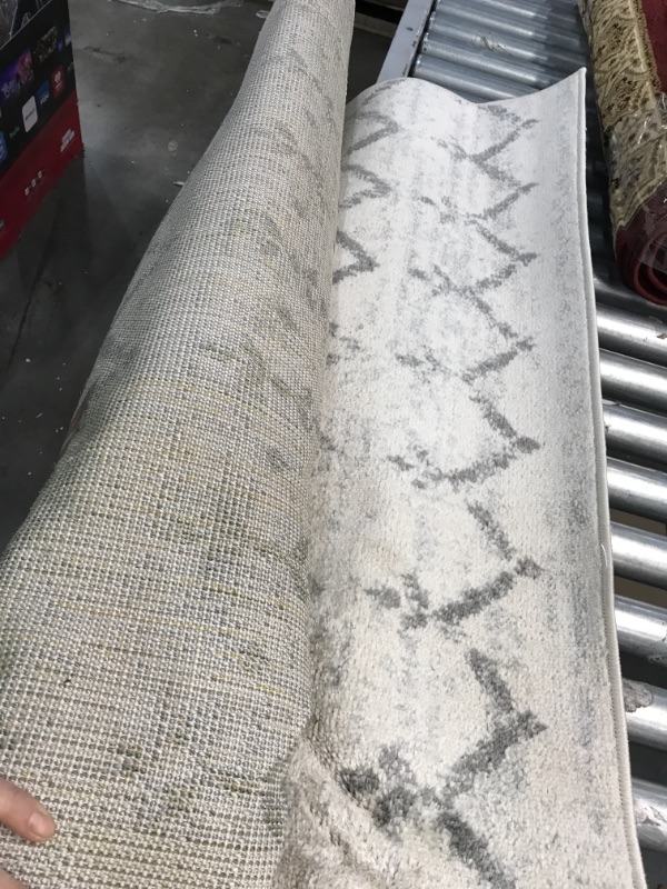 Photo 1 of JONATHAN Y Moroccan Hype Boho Vintage Diamond, Bohemian, Easy Cleaning, for Bedroom, Kitchen, Living Room, Non Shedding Area Rugs, 8 X 10, Cream/Gray
