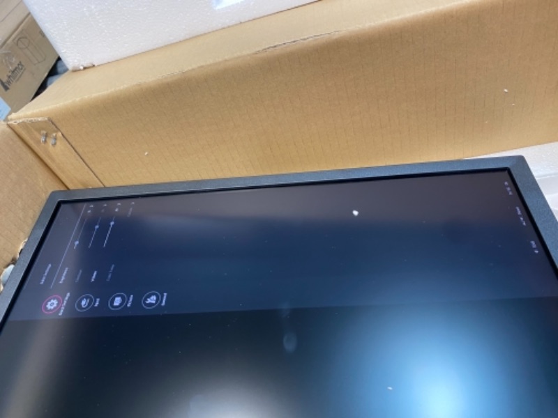 Photo 3 of LG 32" UHD 3840 x 2160 4K HDMI DisplayPort AMD FreeSync, DCI-P3 95% Color Gamut HDR 10 VESA Tilt Built-In Speaker Monitor