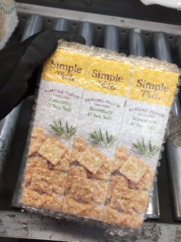 Photo 2 of *EXPIRED 09 01, 2021*
Simple Mills Almond Flour Crackers, Rosemary & Sea Salt, Gluten Free, Flax Seed, Sunflower Seeds, Corn Free, Low-Calorie Snacks, Nutrient Dense, 4.25oz, 3 Count
