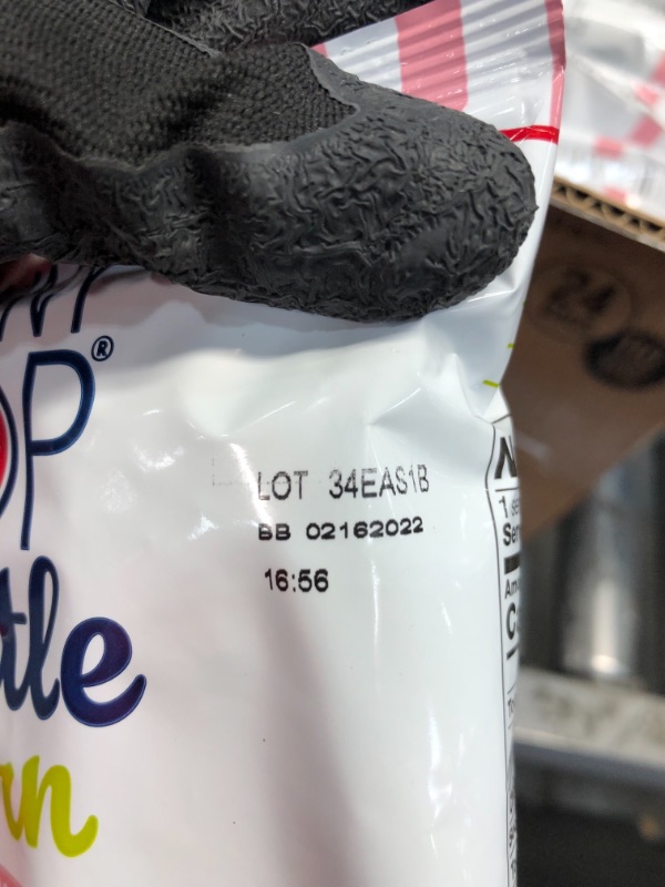 Photo 4 of *EXPIRES 02 16, 2022* 
SkinnyPop Popcorn Kettle Variety (Sweet and Salty & Sweet Vanilla), 0.8oz Individual Snack Size Bags (Pack of 24) Skinny Pop, Healthy Snacks, Gluten-free
