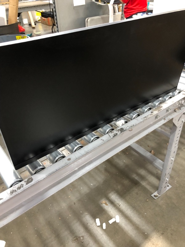 Photo 2 of *SELLING FOR PARTS, NO RETURNS*
*MISSING power cord, UNABLE to test*
LG 34WK650-W 34" UltraWide 21:9 IPS Monitor with HDR10 and FreeSync (2018), Black/White
