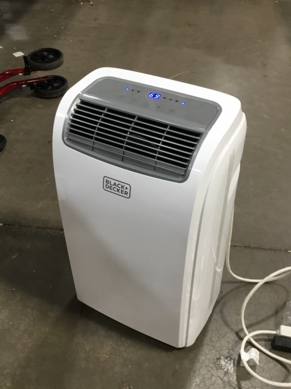 Photo 2 of Black+decker BPACT10WT 10,000 BTU Portable Air Conditioner with Remote TESTED AND FUNCTIONS