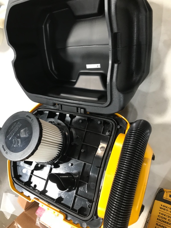 Photo 3 of DEWALT - 18/20 V MAX Cordless Wet-Dry Vacuum