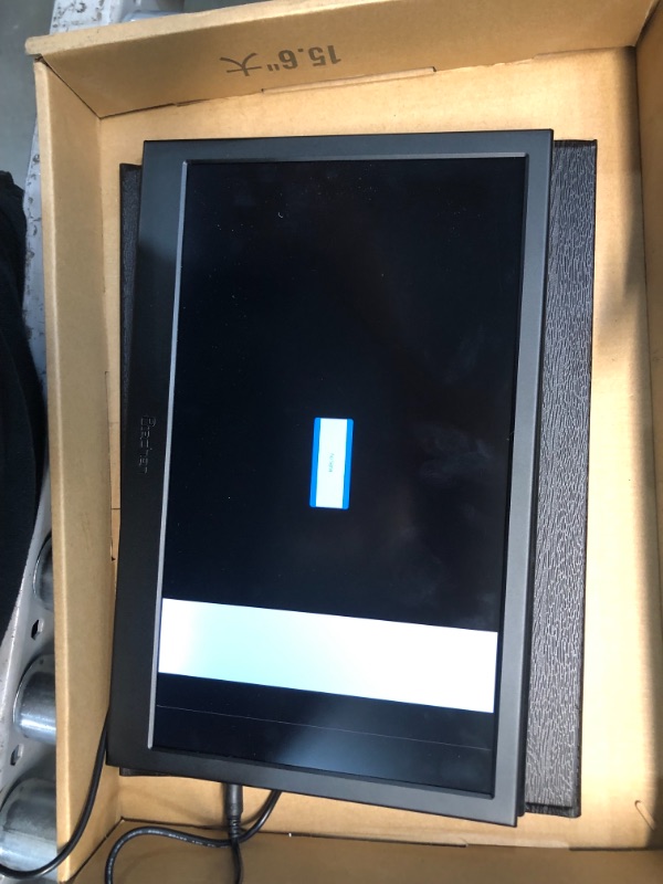 Photo 1 of Portable Monitor,13.3 Inch USB-C Poratble Display,3200X1800 Computer Monitor Game Screen Typec-C HDMI Monitor for Laptop PC MAC Phone Xbox,Protect Case Included Prechen
PREVIOUSLY USED, LINE APPEARS ON SCREEN WHEN TURNED ON

