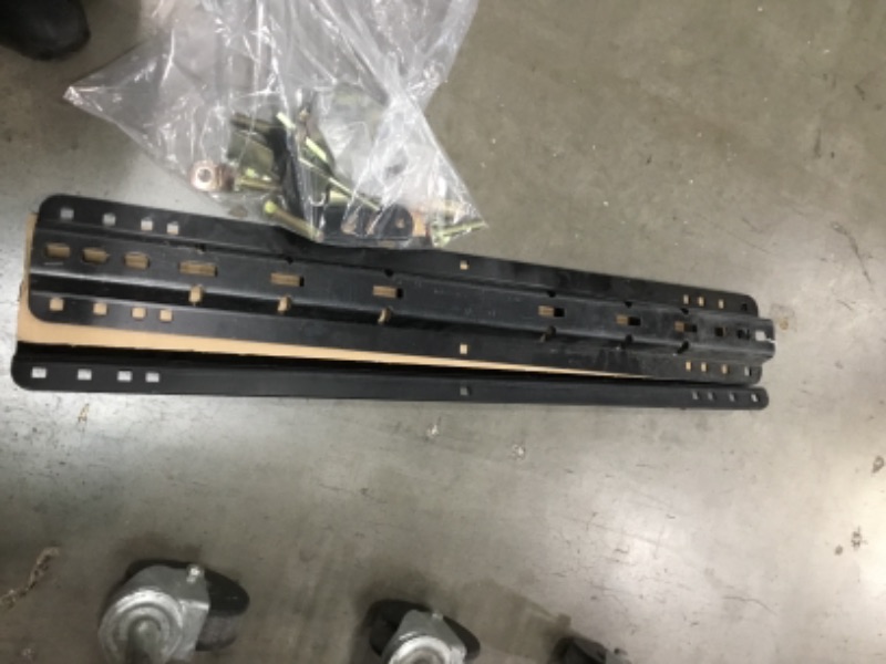 Photo 2 of 5th Wheel Hitch Rails, Carbide Black, 22,000 Pounds
**NO BRAND/MODEL INFO**
