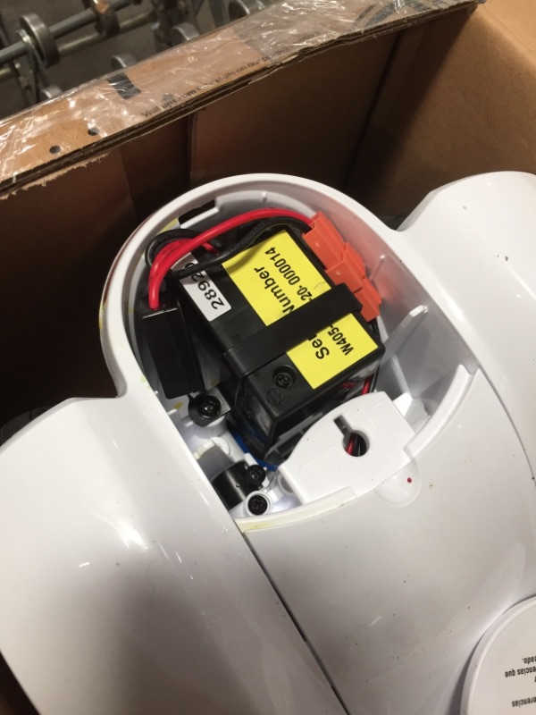 Photo 1 of *USED*
*MISSING charging cord* 
Rollplay 6V Flex Kart Powered Ride-On - White, Folded: 30.7" x 10.6" x 9.25", Unfolded: 30.7" x 21.3" x 19.1"