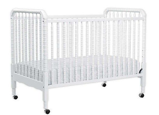 Photo 1 of DaVinci Jenny Lind 3-in-1 Convertible Crib in White

