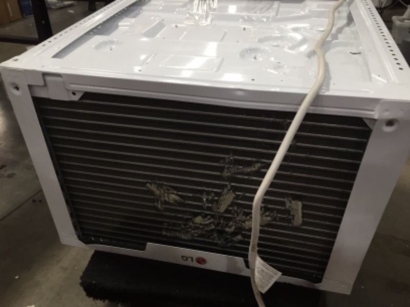 Photo 1 of Frigidaire FFRE2533U2 25000 Btu Window Air Conditioner Electronic Controls 230v