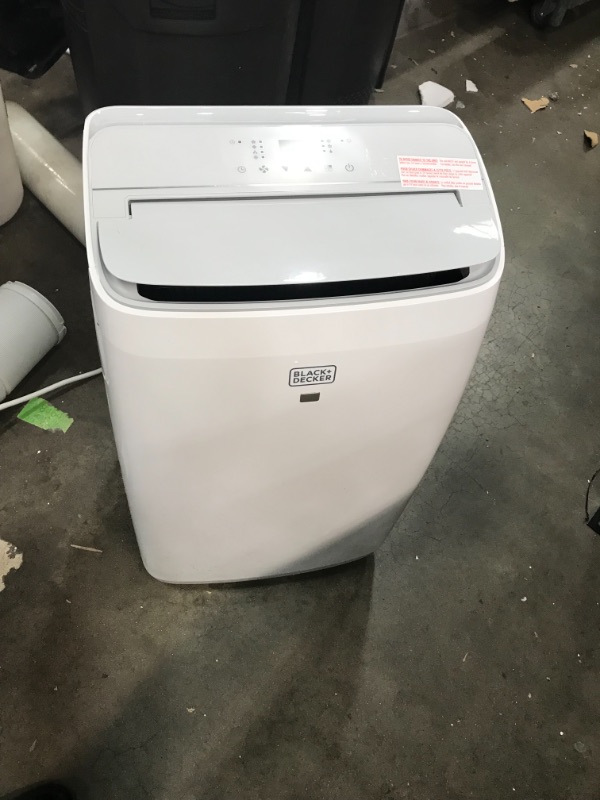 Photo 4 of BLACK+DECKER BPT10HWTB Portable Air Conditioner with Heat, 10,000 BTU SACC/CEC (14,000 BTU ASHRAE), Cools Up to 450 Square Feet, White
