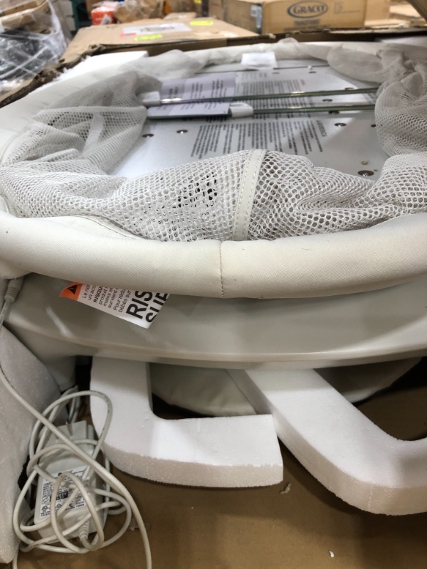 Photo 4 of 4moms mamaRoo sleep bassinet