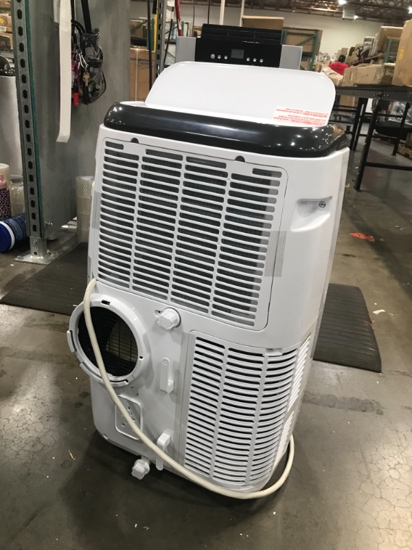 Photo 4 of BLACK+DECKER BPP10WTB Portable Air Conditioner with Remote Control, 10,000 BTU SACC/CEC (14,000 BTU ASHRAE), Cools up to 450 Square Feet, White
**BLOWS ICE COLD**MISSING REMOTE**