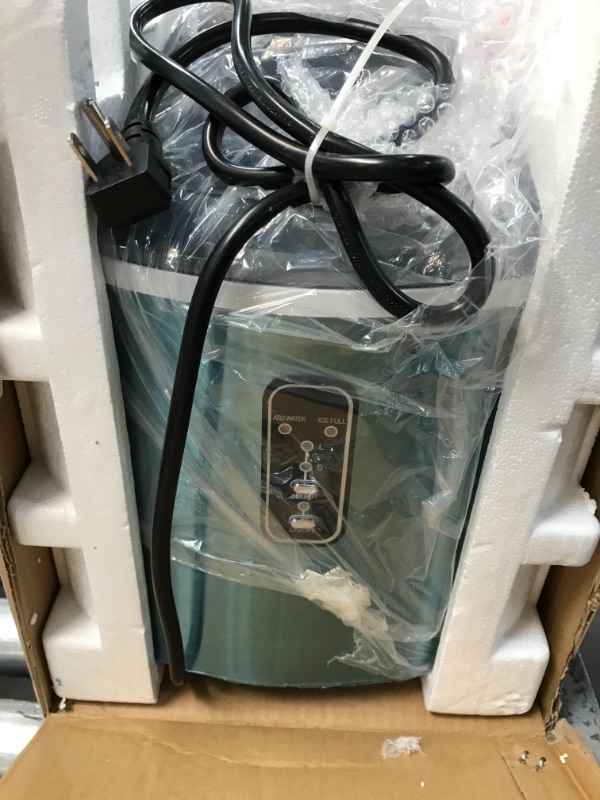 Photo 1 of Euhomy Ice Maker Machine Countertop, 26 lbs in 24 Hours, 9 Cubes Ready in 6 Mins, Electric ice maker and Compact potable ice maker with Ice Scoop and Basket...
SIMILAR TO PHOTO: BLUE