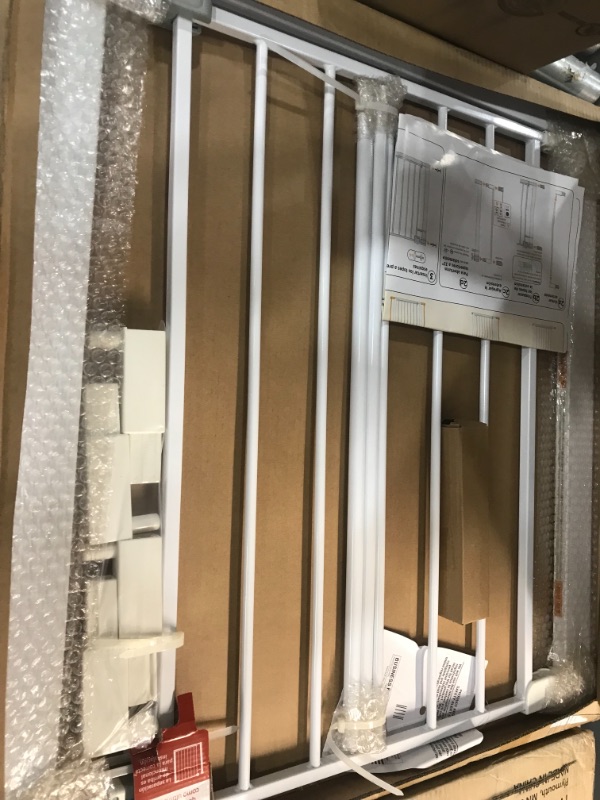 Photo 1 of Safety 1st Easy Install Metal Baby Gate with Pressure Mount Fastening (White), Pack of 1
