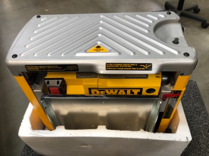 Photo 2 of DeWalt DW734 12-1/2 in. Thickness Planer