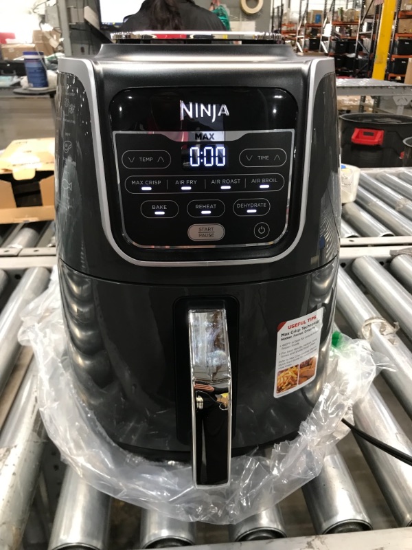 Photo 2 of Ninja AF161 Max XL Air Fryer that Cooks, Crisps, Roasts, Bakes, Reheats and Dehydrates, with 5.5 Quart Capacity, and a High Gloss Finish, Grey
