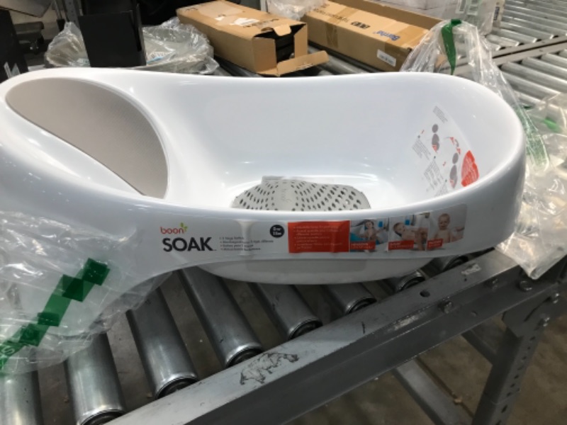 Photo 1 of Boon Soak 3-Stage Baby Bathtub, Non-Slip Newborn to Toddler Baby Bath Seat for Sink, Gray
