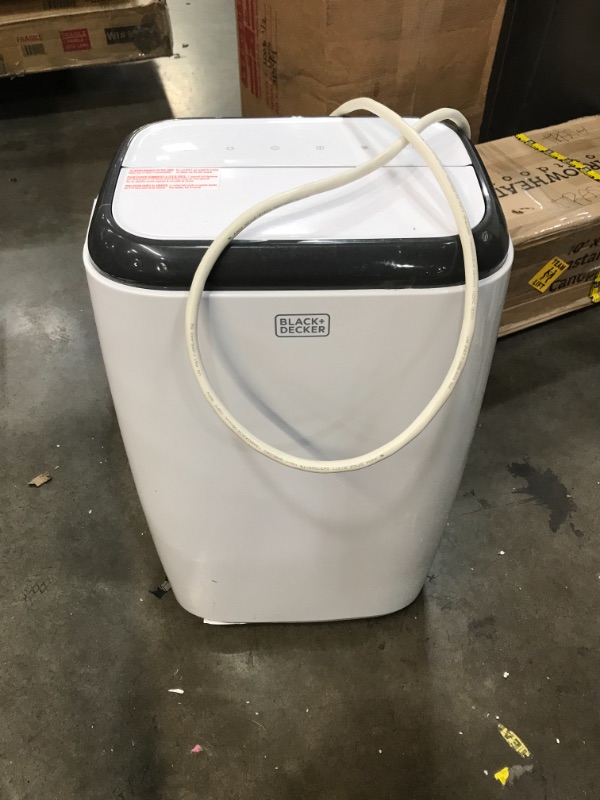 Photo 2 of BLACK+DECKER BPP10WTB Portable Air Conditioner with Remote Control, 10,000 BTU SACC/CEC (14,000 BTU ASHRAE), Cools Up to 450 Square Feet, White
//tested, powers on //missing components 