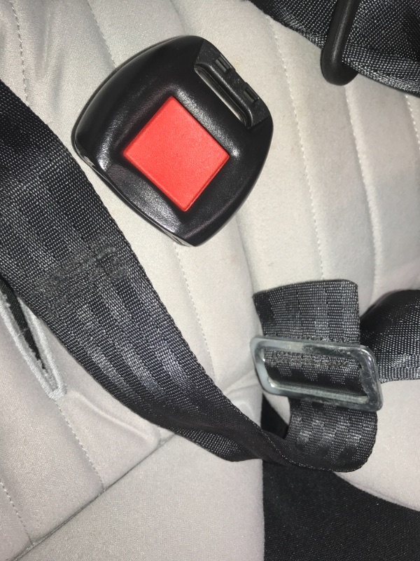 Photo 5 of *Buckle is loose*
STOKKE PIPA BY NUNA INFANT CAR SEAT