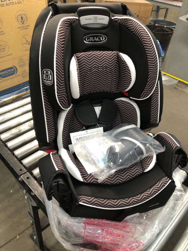 Photo 2 of Graco 4ever DLX 4-in-1 Convertible Car Seat - Zagg