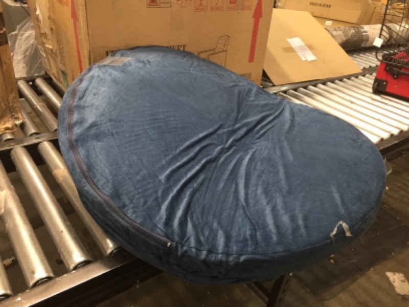 Photo 2 of 34in. Round Dog Bed Blue