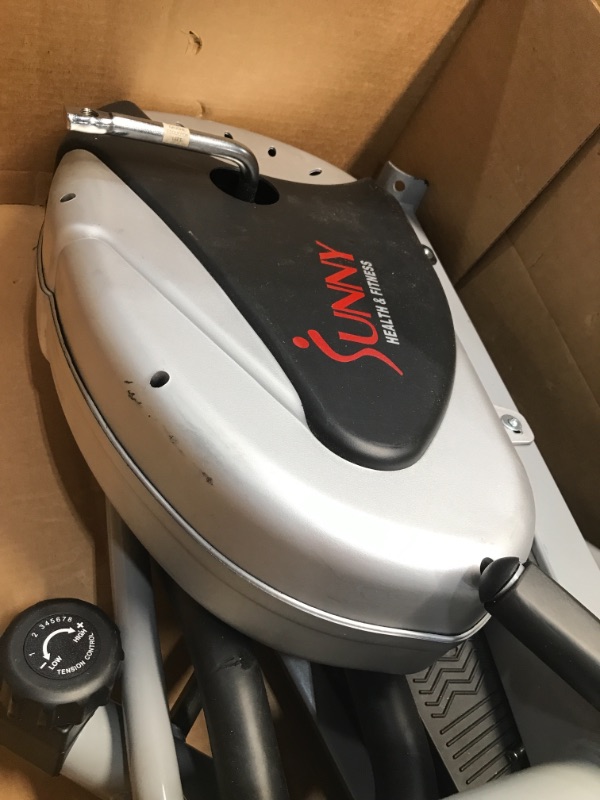 Sunny Health & Fitness SFE905 Elliptical Machine Cross Trainer with 8