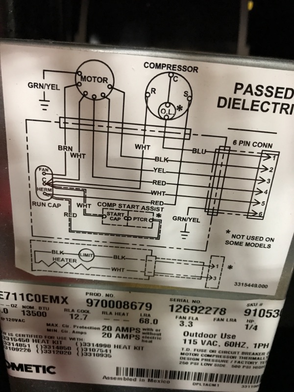 Photo 1 of Dometic BRISK II AC PW 410 A 13500 BTU WHT