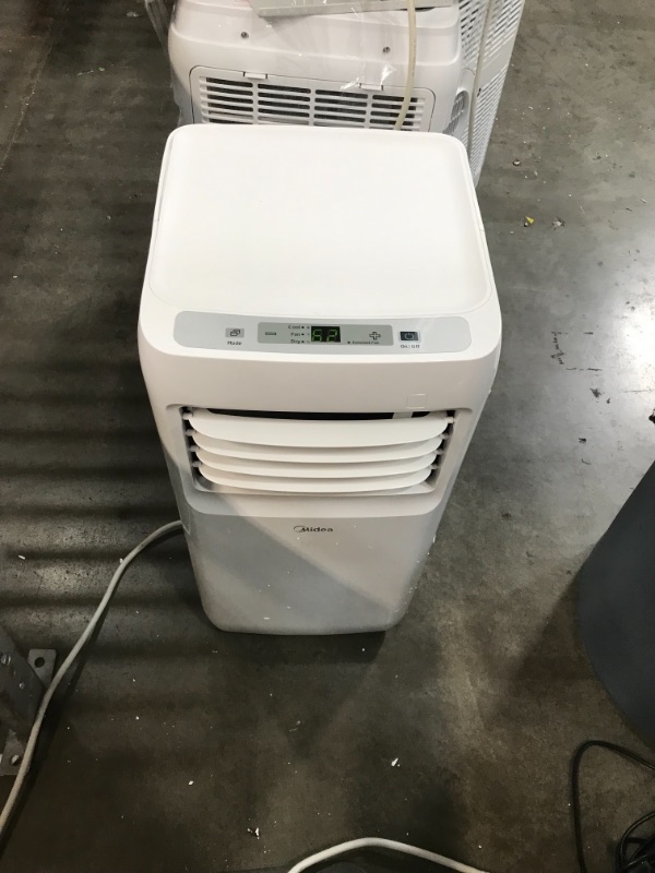 Photo 6 of BLACK+DECKER BPT06WTB Portable Air Conditioner with Remote Control, 6,000 BTU SACC/CEC (10,000 BTU ASHRAE), Cools Up to 250 Square Feet, White
