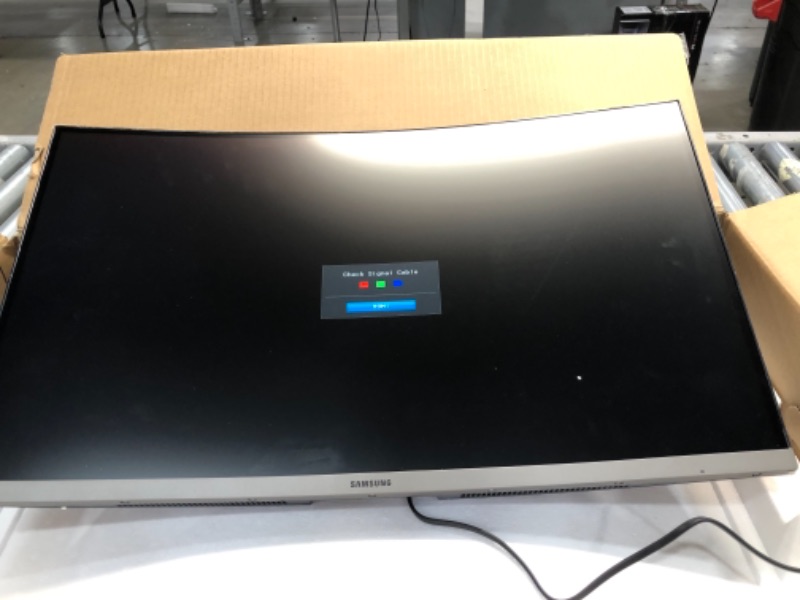 Photo 3 of Samsung 27" CR500 Curved Monitor (1920 x 1080) Monitor - LC27R500FHNXZA