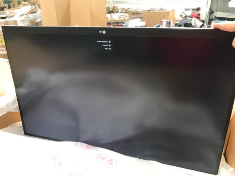 Photo 2 of LG 27UK850-W 27" 4K UHD IPS Monitor with HDR10 with USB Type-C Connectivity and FreeSync