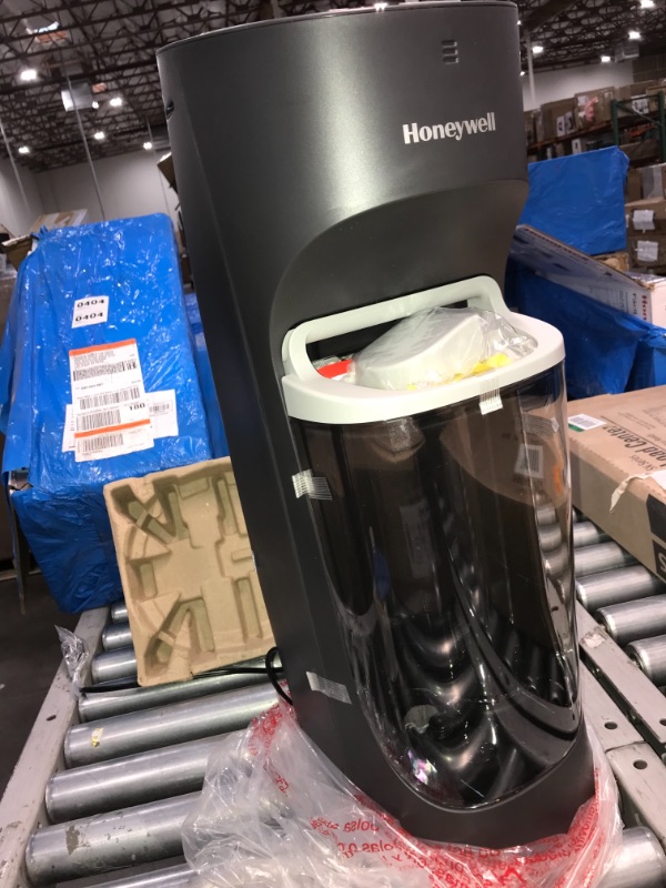 Photo 4 of Honeywell Top Fill Tower Humidifier with Humidistat Black, HEV615B
