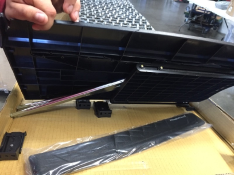 Photo 4 of Fellowes Deluxe Keyboard Drawer 20-1/2w x 11-1/8d Black 8031207
**DAMAGE, SCRATCH ON DRAWER**