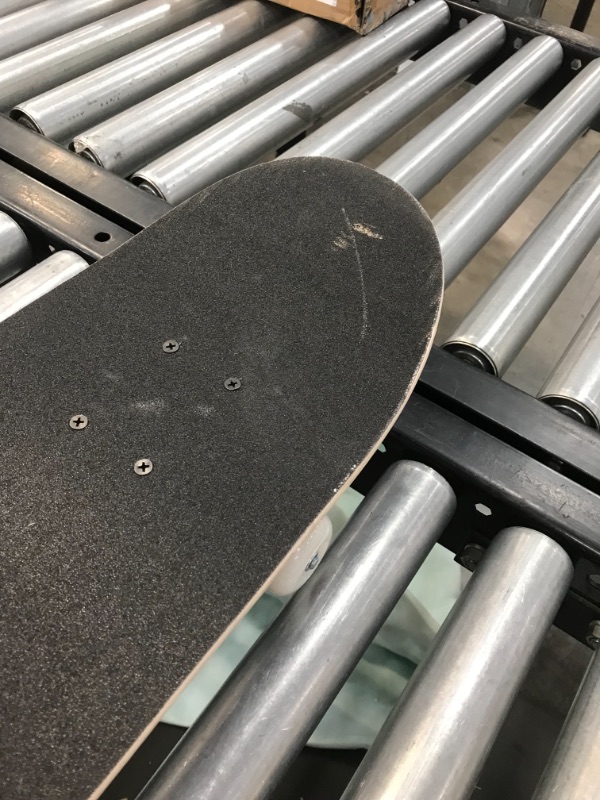 Photo 3 of Black skateboard