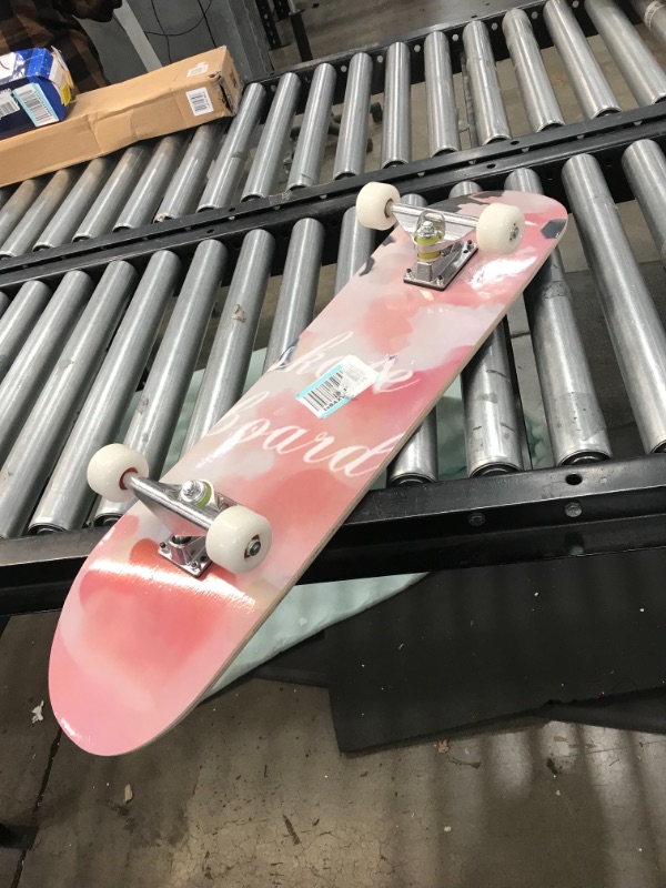 Photo 2 of Black skateboard