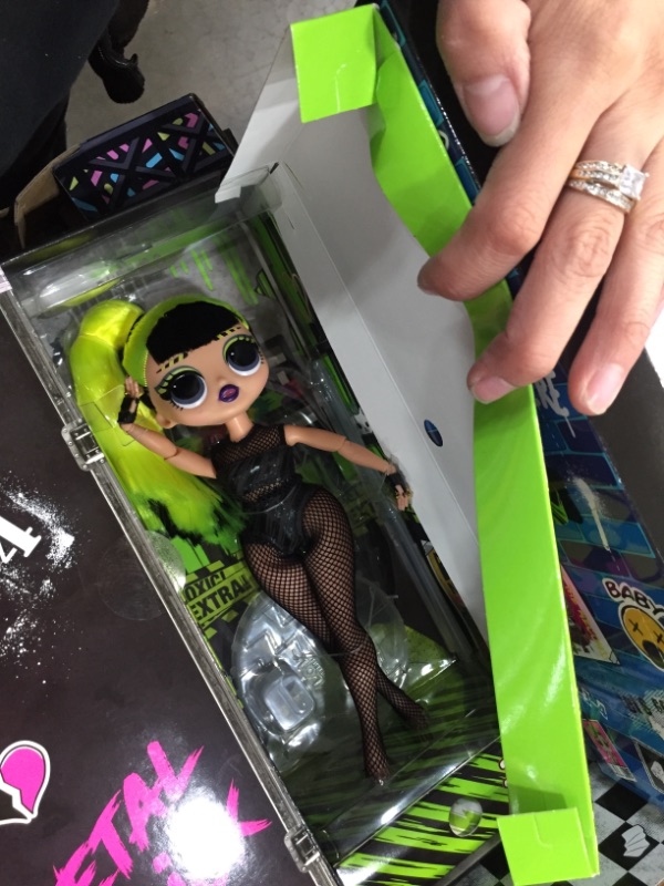 Photo 4 of L.O.L. Surprise! O.M.G. Remix Super Surprise – 70+ Surprises, 4 Fashion Dolls & 4 Dolls