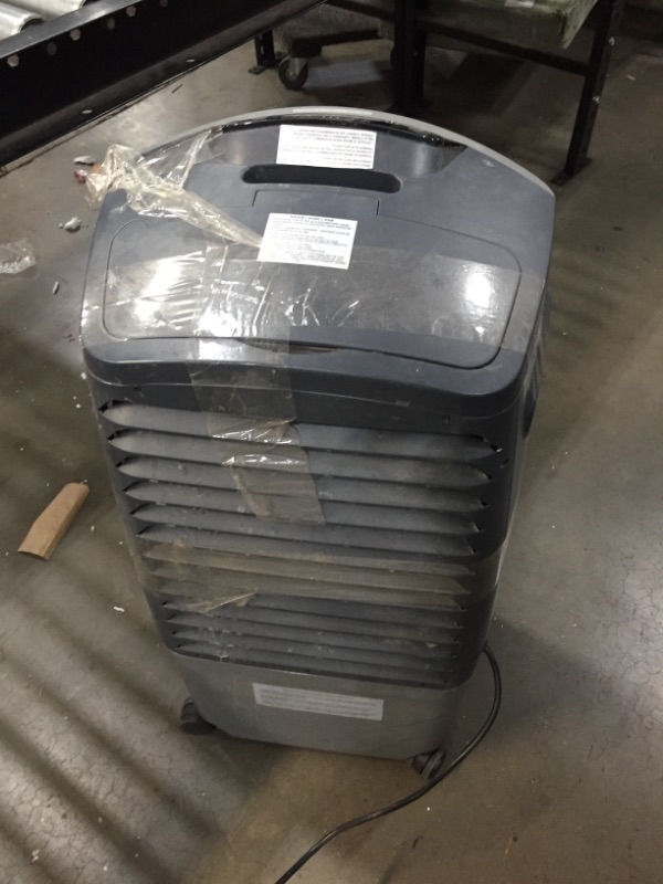 Photo 2 of *Missing remote* *For parts only*
Honeywell Co30xe Outdoor Portable Evaporative