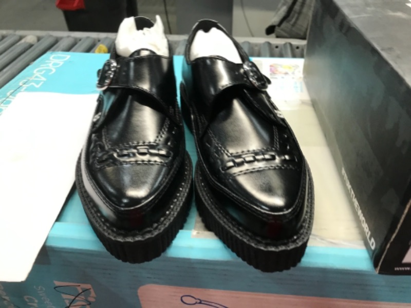 Photo 1 of T.U.K. Shoes A8520 Unisex Black Leather Pointed Toe Buckle Creepers
size 8 