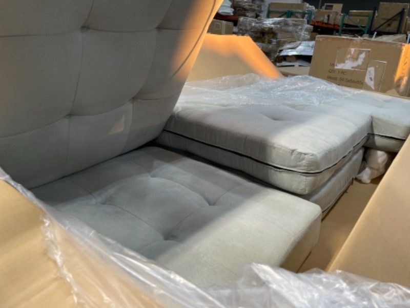 Photo 3 of **incomplete*** CLASSIC 3PIECE SECTIONAL AND OTTOMAN SET GREY
Carton 3 of 4 Cartons 