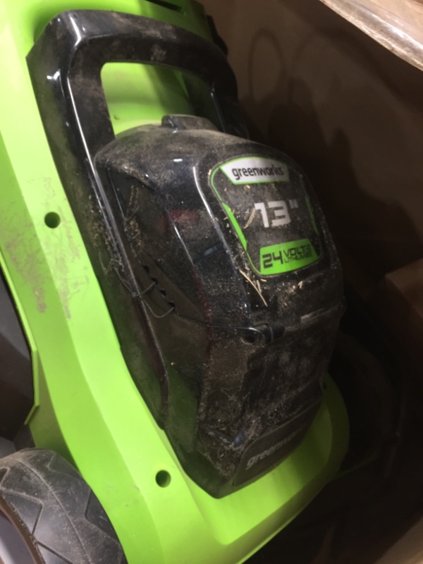 Photo 4 of ***PARTS ONLY*** Greenworks 24V 13-Inch Cordless (2-In-1) Push Lawn Mower, 4.0Ah USB Battery (USB Hub) and Charger Included MO24B410
used 