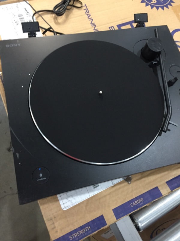 Photo 1 of Sony PS-LX310BT Belt Drive Turntable: Fully Automatic Wireless Vinyl Record Player with Bluetooth and USB Output Black
**minor damage see notes***