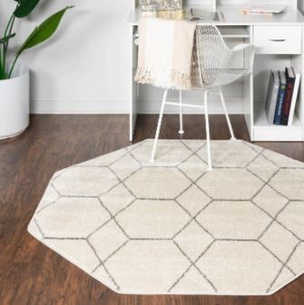 Photo 1 of 5' x 5' Lattice Frieze Octagon Rug
