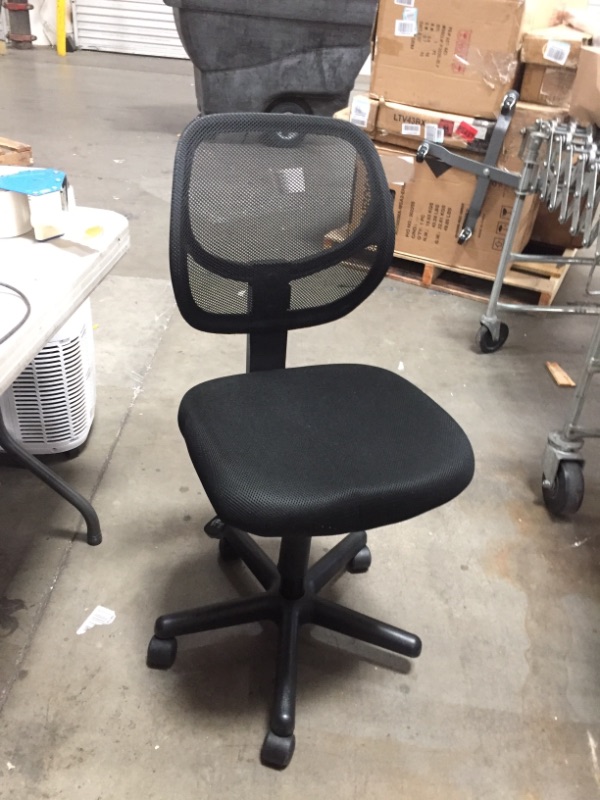 Photo 1 of COMPUTER CHAIR
BLACK
